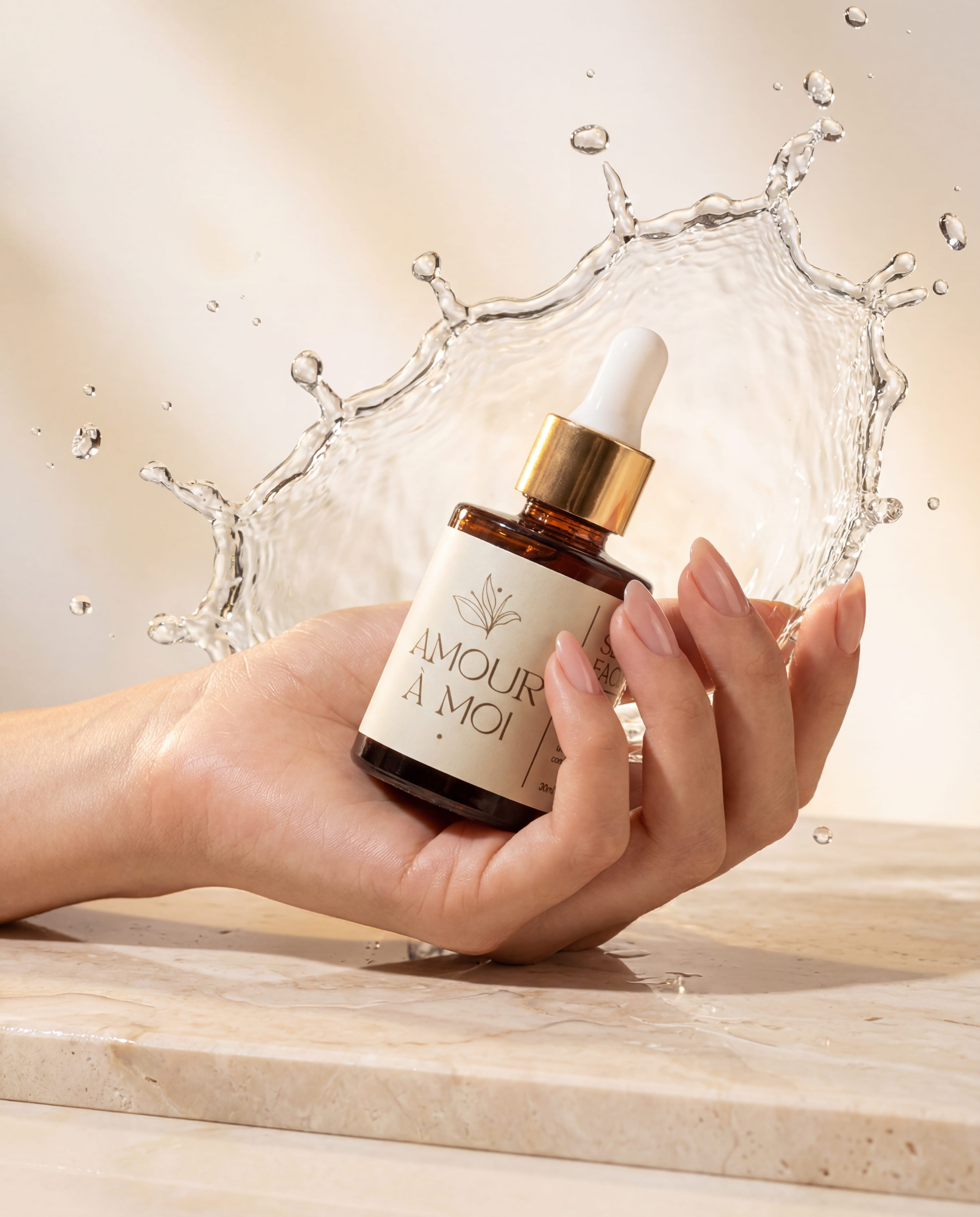 Sérum em splash — editorial